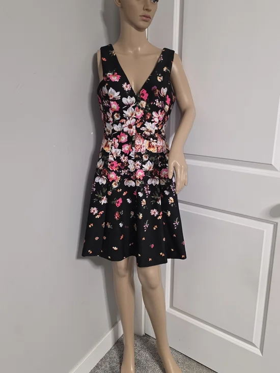 Jessica Simpson Black Floral V-Neck A-Line Flirty Pink & White Blooms Size 4 - Picture 2 of 16